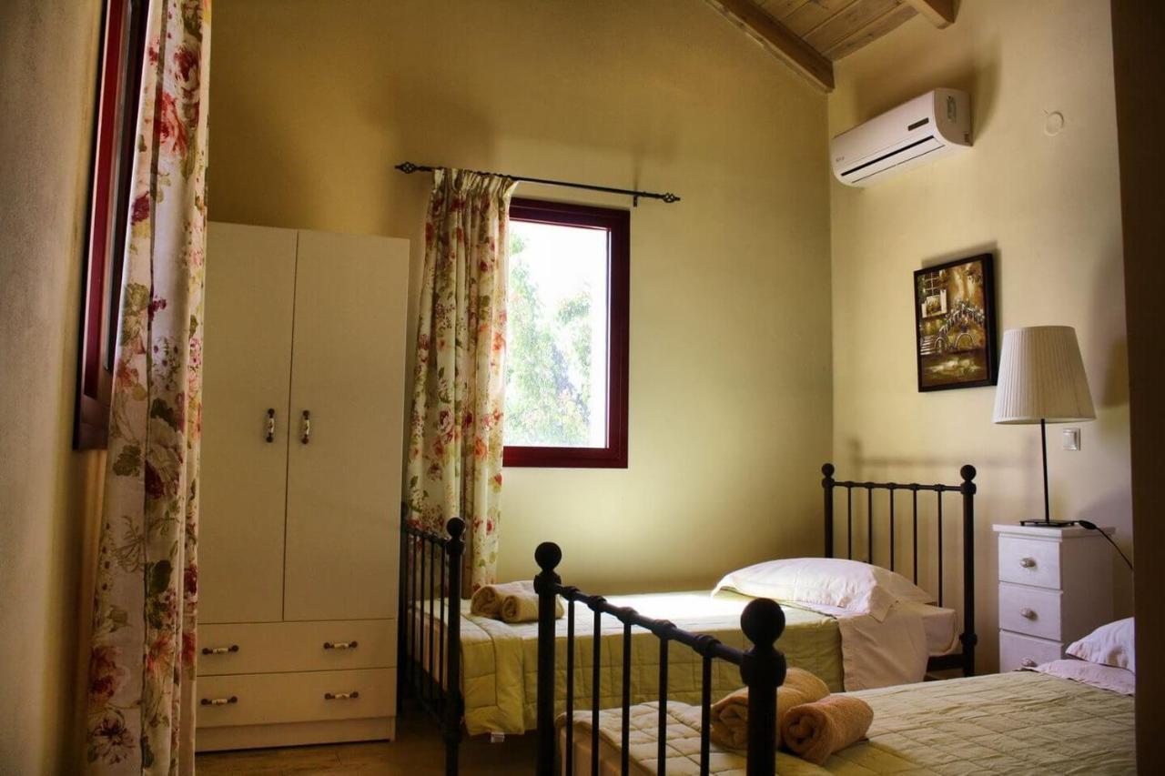 Villa Cottage Kantrillies Fokata エクステリア 写真