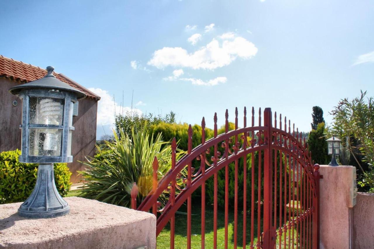Villa Cottage Kantrillies Fokata エクステリア 写真