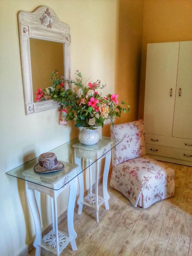 Villa Cottage Kantrillies Fokata エクステリア 写真