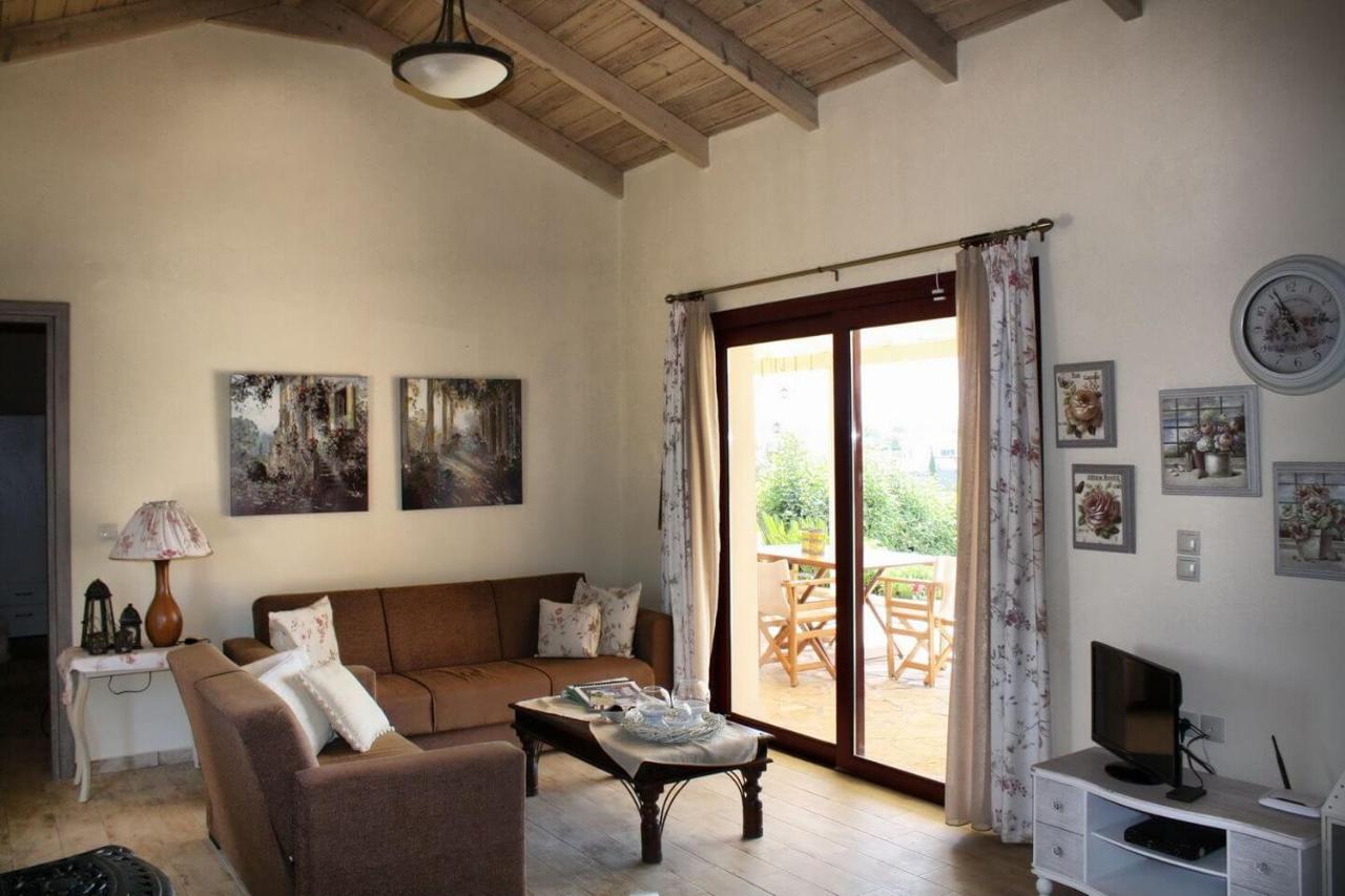 Villa Cottage Kantrillies Fokata エクステリア 写真