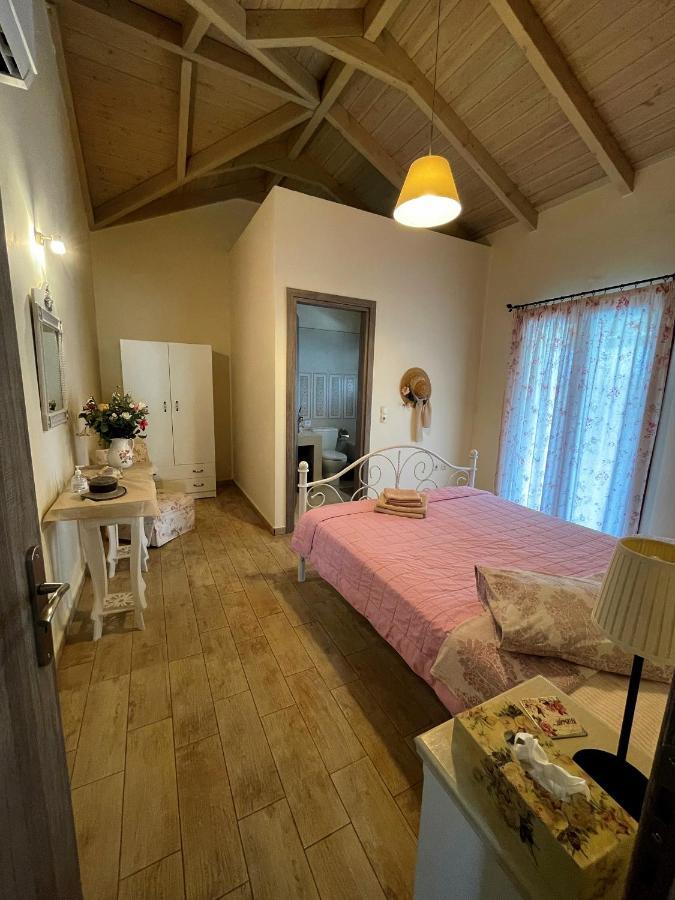Villa Cottage Kantrillies Fokata エクステリア 写真